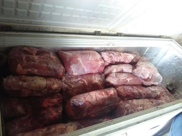 Hilangkan Bau Amis, Daging Celeng Digabung dengan Jengkol di Truk