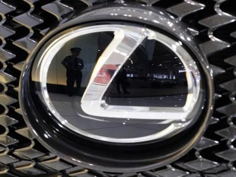 Bea Masuk Naik Jadi 50%, Pasar Mobil Mewah Bakal Makin Lesu