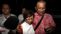 Tak ada komentar sedikitpun dari Yenny yang merupakan orang yang disebut-sebut paling tahu aktifitas keuangan kantor OC Kaligis.