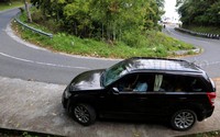 Kualitas interior SGV yang futuristik dan canggih menambah kenyamaan perjalanan. Kondisi jok yang dibalut jahitan berkualitas tinggi dengan pilihan material yang lembut, membuat perjalanan yang sudah berlangsung selama 24 jam terasa berlalu begitu cepat. Ditemani fasilitas audio-visual dengan teknologi terdepan, seperti alat pemutar DVD yang mampu mengakomodasi kepingan DVD yang berkualitas rendah sekalipun, mampu membius anak-anak dari potensi kebosanan.