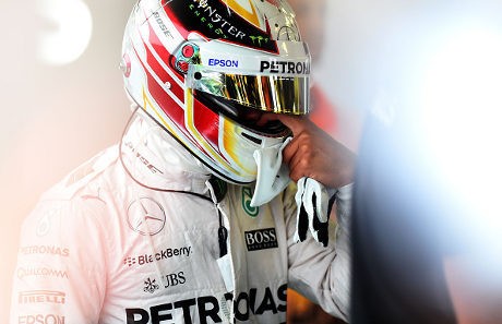 Hamilton Nantikan Ancaman dari Red Bull