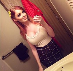 Gaya Menawan Lanae Si Cosplayer Cantik