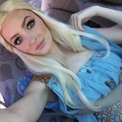 Gaya Menawan Lanae Si Cosplayer Cantik