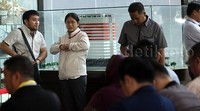 Aryani saat tiba di gedung KPK, Jakarta.