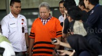 Amir Fauzi usai menjalani pemeriksaan.