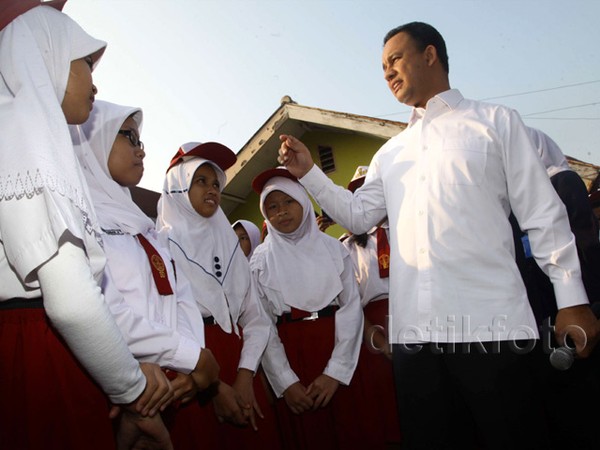 Anies Baswedan Kunjungi SD Lebak Bulus