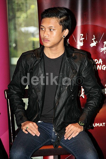 Ikuti Jejak Sang Ayah, Rizky Febian Sule Akan Rilis Single