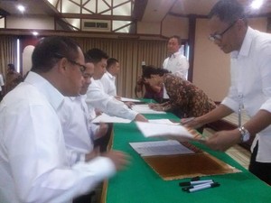 Rini Soemarno Lantik 6 Pejabat Baru Kementerian BUMN, Ini Daftarnya