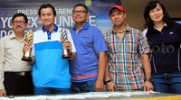 Chandra Wijaya (dua dari kiri) menggelar jumpa pers terkait penyelenggaraan turnamen bertajuk Yonex-Sunrise Doubles.