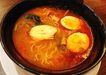 Slruup! Kental Gurih Ramen Otentik dengan Kaldu Ayam Berkolagen