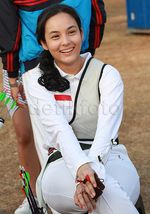 Chelsea Islan Garang Beraksi dengan Panah