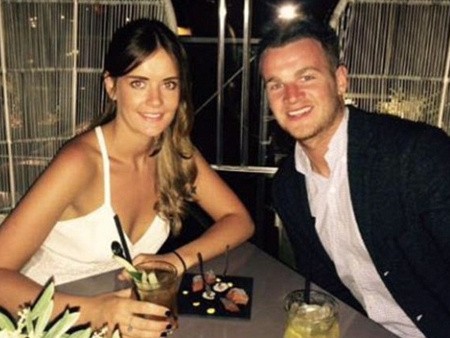 Kabar Akan Dinikahi Tom Cruise, Asisten Cantik Ini Ternyata Sudah Punya Pacar