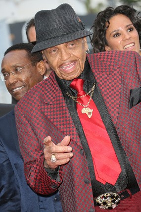 Akan Rayakan Ultah, Ayah Michael Jackson Justru Terserang Stroke di Brasil