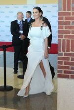 Katy Perry Eksis Bareng George W. Bush dan Bill Clinton