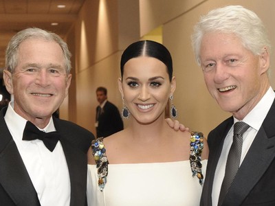 Katy Perry Eksis Bareng George W. Bush dan Bill Clinton