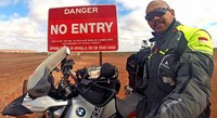 Jeffrey mengatakan, rintangan terbesar dalam penjelajahan di alam Australia adalah lintasan ekstrim, hewan liar, dan cuaca yang tidak terduga. Ist/Ride for Peace.