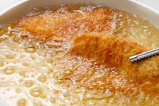 Gorengan Lebih Sehat dengan Minyak Canola dan Minyak Kedelai