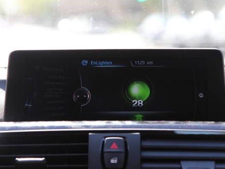 Aplikasi Milik BMW Ini Bisa Informasikan Status Lampu Lalin