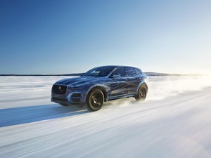 Jaguar F-Pace Diuji Ekstrem, dari Suhu -40 Derajat Sampai +50 Derajat