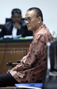 Pada proses penyidikan, Rizal Abdullah yang merupakan ketua panitia lokal pembangunan wisma atlet membenarkan adanya comitment fee 2,5 % dari PT DGI.     