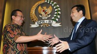 Priyo yang menjabat sebagai Wakil Ketua DPR periode lalu ini mengaku akan memberi saran soal Pelaksanaan Pilkada. Terkait nasib Golkar usai adanya PN Jakarta Utara yang memenangkan kubu Aburizal Bakrie, Priyo mengaku sudah berdiskusi dengan banyak petinggi Golkar, mulai Jusuf Kalla, Akbar Tandjung, hingga BJ Habibie. Lamhot Aritonang/detikFoto.