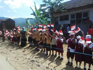 Blusukan ke Pelosok Trenggalek, Mentan Amran Disambut Meriah