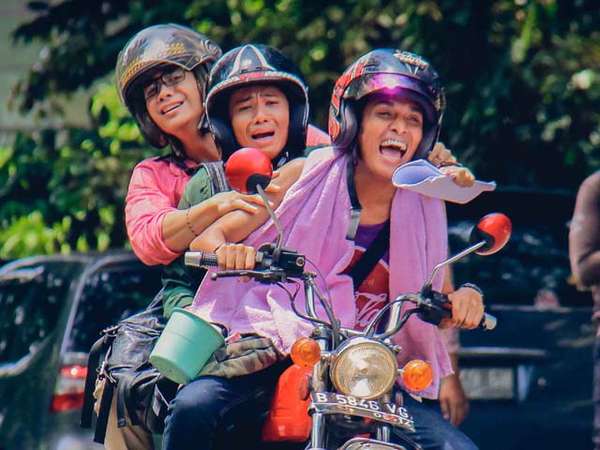 Skripsi Komedi Berbalut Motivasi di Film 'Catatan Akhir Kuliah' Skripsi Komedi Berbalut Motivasi di Film 'Catatan Akhir Kuliah'