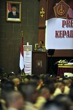 Jokowi Beri PembekalanPada Perwira Remaja TNI - Polri