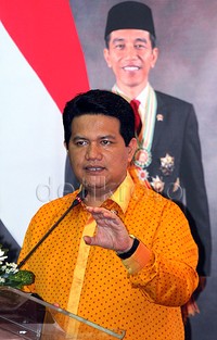 Husni Kamil Manik mengatakan, syarat calon kepala daerah dalam Undang-Undang memang minimal hanya SMA, sehingga penggunaan ijazah palsu tidak secara langsung membatalkan pencalonan. Pembatalan itu jika ijazah palsu masuk dalam pidana dan berkekuatan hukum tetap. Pool/Lamhot Aritonang/detikFoto.