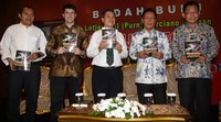 Sejumlah tokoh hadir dalam peluncuran buku tersebut termasuk Kepala BIN Sutiyoso dan Pengamat Komunikasi Cipta Lesmana. Lamhot Aritonang/detikFoto.
