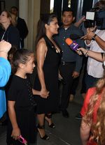 Like Mother Like Daughter, Gaya Kompak Salma Hayek dan Putrinya