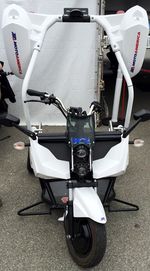 Motor Roda Tiga Elektrik Khusus untuk Wayne Rainey