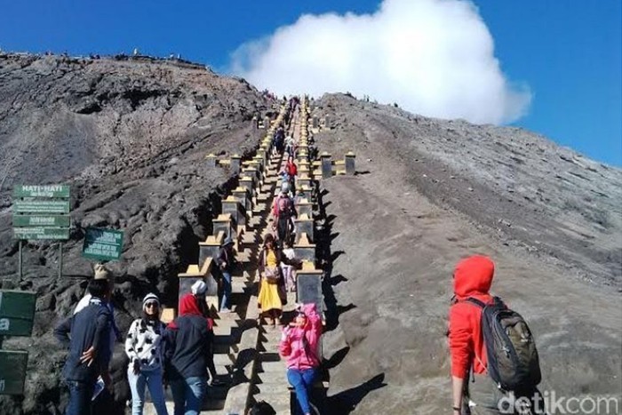 Ini Larangan untuk Turis di Bromo Saat Upacara Kasada