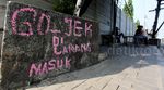 Poster Pelarangan Go-Jek di Jalan Kebagusan