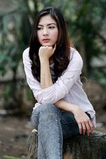 Aih, Jessica Mila Lagi Bengong Aja Tetap Cantik