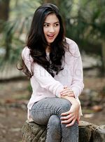 Aih, Jessica Mila Lagi Bengong Aja Tetap Cantik