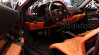 Interiornya, Ferrari 488 GTB memiliki desain dashboard baru. Namun, fungsi dari tombol yang ada pada dashboard tetap dipertahankan.