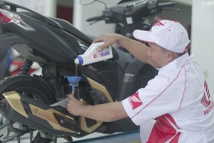Hati - Hati, Beda Jenis dan Merek Motor Beda Juga Oli yang Diperlukan