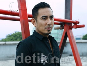 Rio Febrian Sebar Undangan Love 15 Rio Febrian Romantic Concert