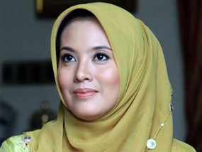 Sibuk Syuting, Elma Theana Menyesal Tinggalkan Keluarga