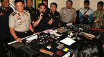Polisi Gelar Barbuk Penangkapan Reza Prawiro Cs