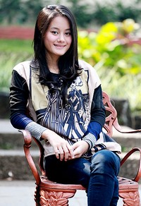 Seiring perjalanan waktu, karier Dinda pun semakin cemerlang.