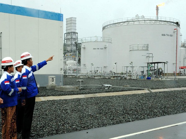 Jokowi Resmikan Proyek Gas Terintegrasi Terbesar di RI