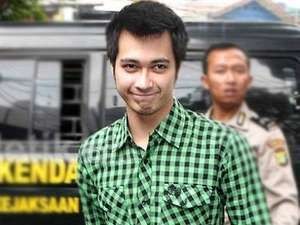 Ibunda Tidur Saat Eza Gionino Ditangkap Polisi