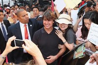 Seperti biasa, Tom langsung diserbu sejumlah penggemarnya saat tiba di lokasi acara pada Senin (3/8/2015) di Toho Cinemas Shinjyuku, Tokyo, Jepang. Ken Ishii/Getty Images/detikFoto.