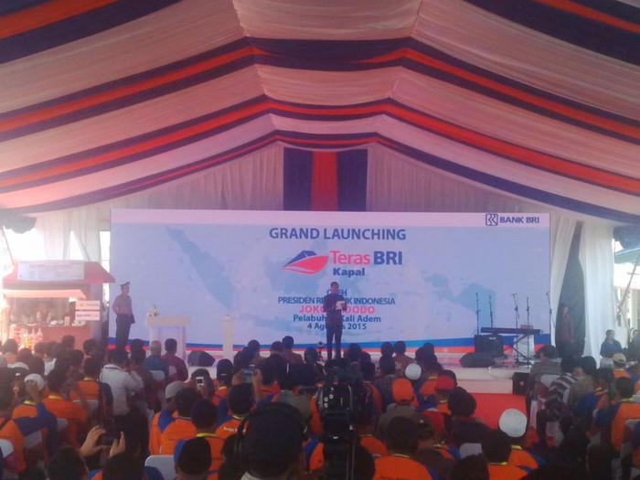 Jokowi Resmikan Bank Kapal Milik BRI di Teluk Jakarta