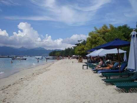 Turis Malaysia yang Lagi Jatuh Cinta dengan Lombok