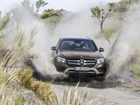 Mercedes-Benz CLA Shoting Brake dan GLC Class Diluncurkan di IIMS