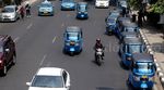 Dilarang Parkir, Bajaj dan Taksi Nekat Mangkal
