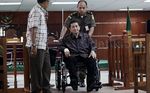 Udar Sakit, Sidang Ditunda
